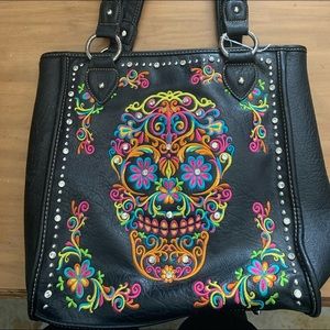 Montana west skull tote